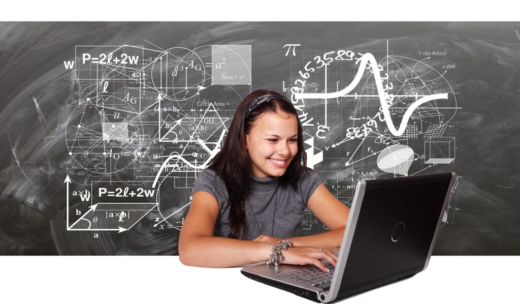 Estudiante con un Ordenador portatil
